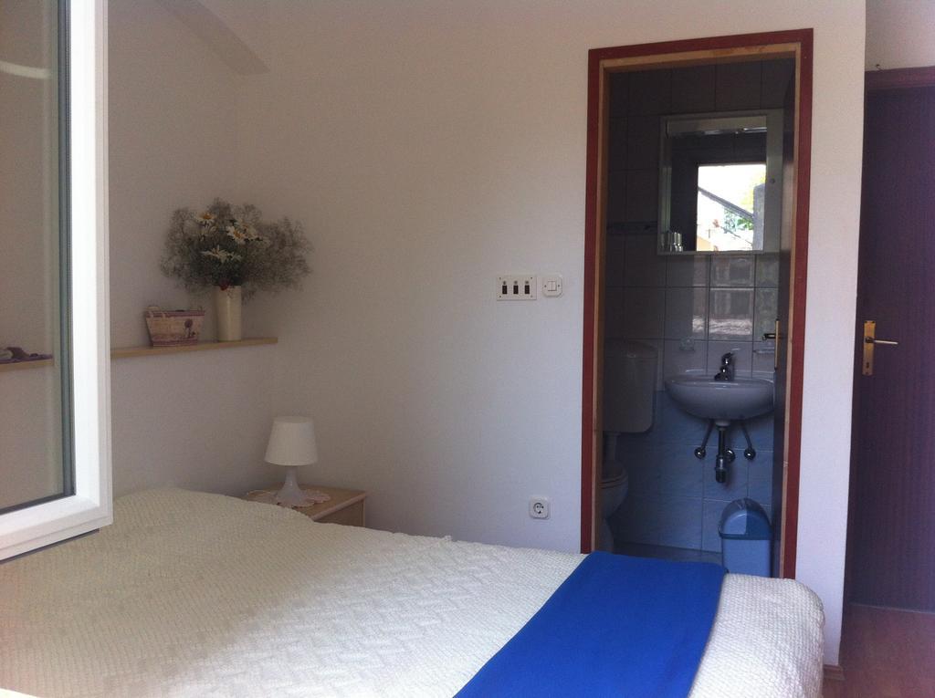 Guest House Slavica Pula Exterior foto