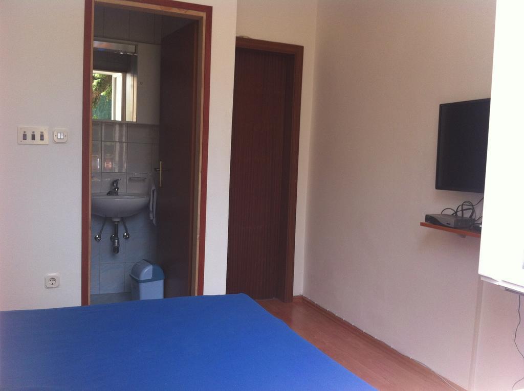 Guest House Slavica Pula Exterior foto