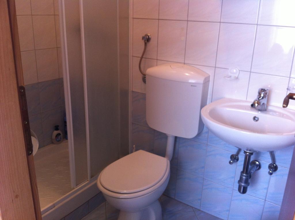 Guest House Slavica Pula Exterior foto